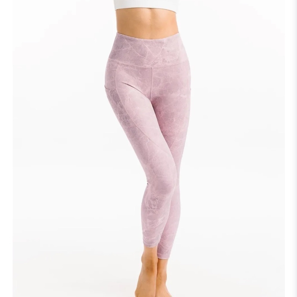 Zyia - Pink Digital Granite Pocket Light n Tight Hi-rise 7/8 Leggings